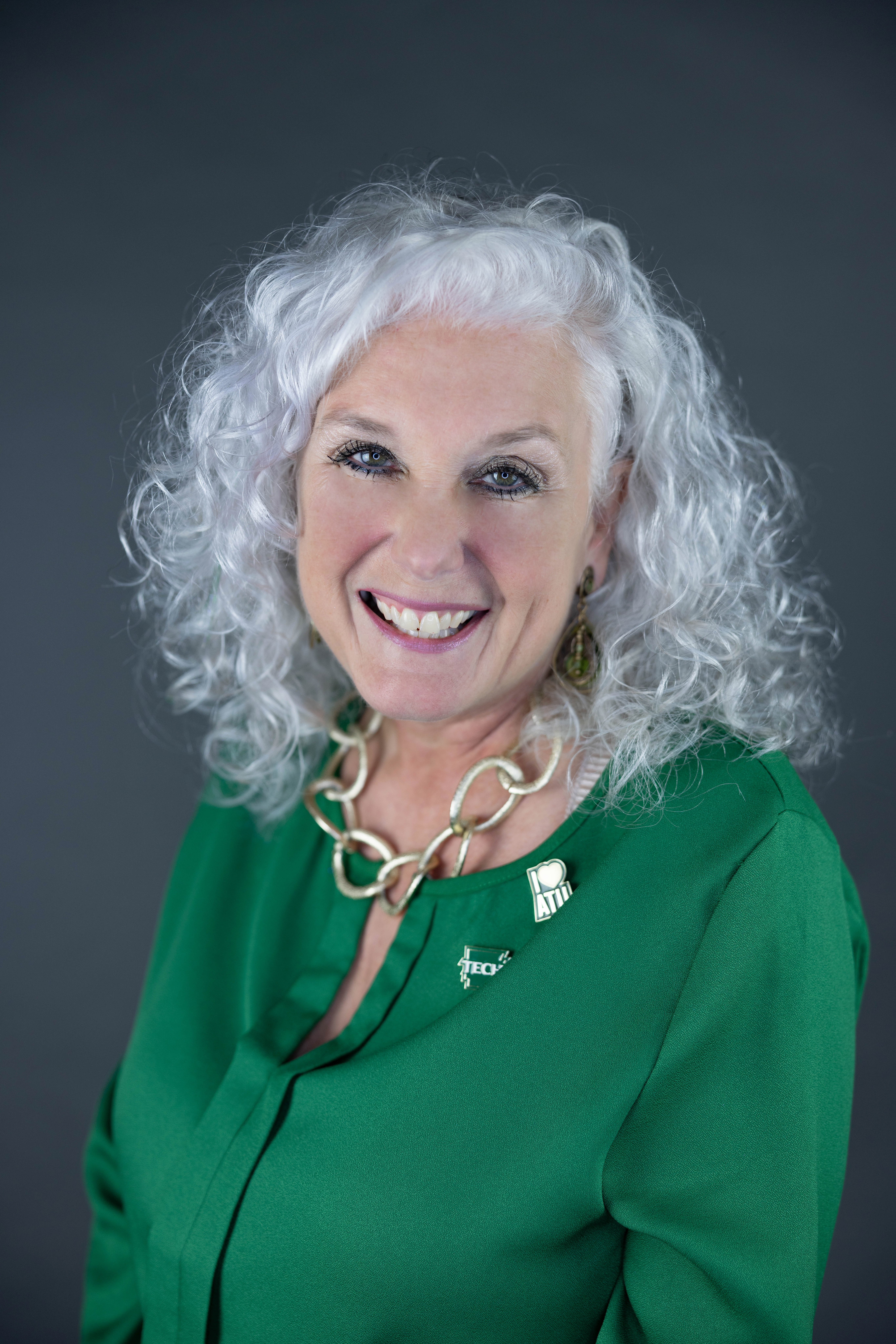 Susan  West profile picture.